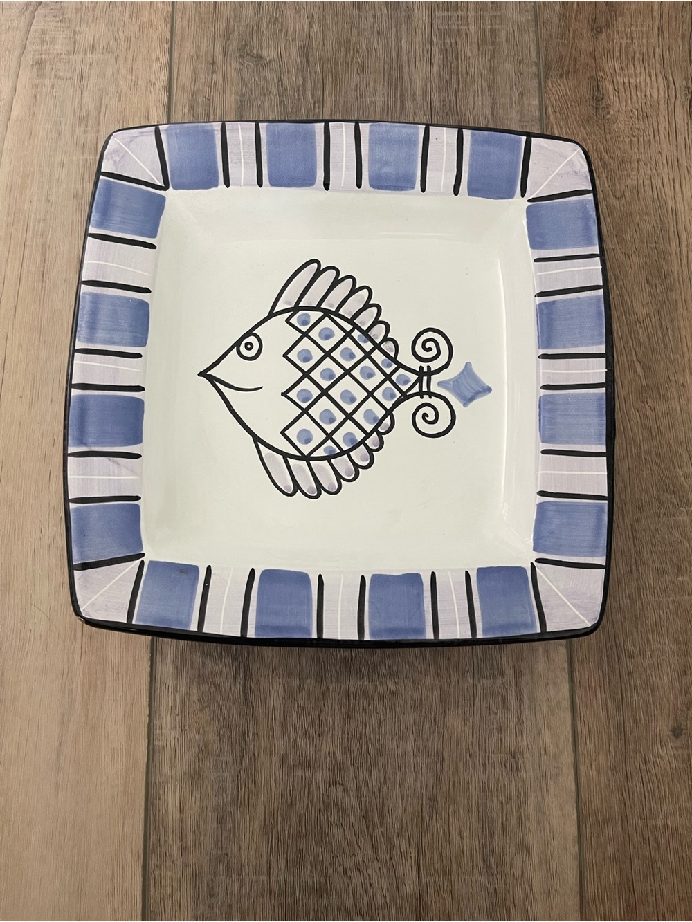 Vietri Elba's Fish Square Salad/Dessert Plate